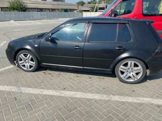 Volkswagen Golf foto 1