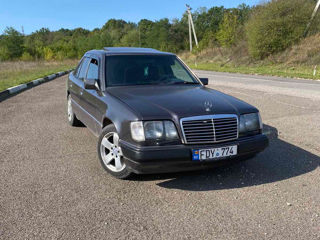 Mercedes Series (W124) foto 2