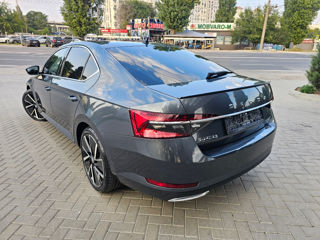 Skoda Superb foto 4