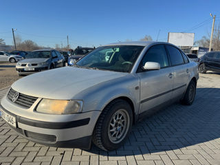 Volkswagen Passat foto 2