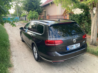 Volkswagen Passat foto 4