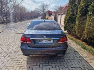 Mercedes E-Class foto 4