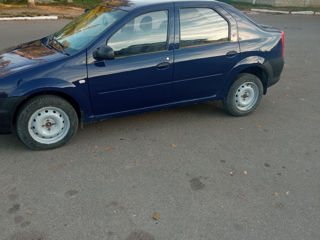 Dacia Logan foto 2