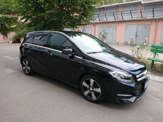 Mercedes B-Class foto 2