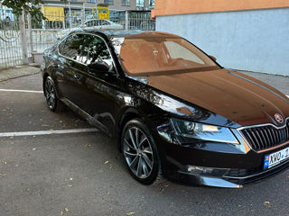 Skoda Superb foto 3