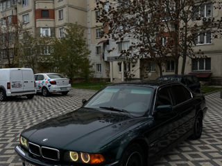 BMW 7 Series foto 3