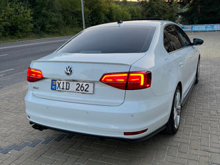 Volkswagen Jetta foto 5