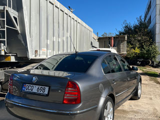 Skoda Superb foto 4