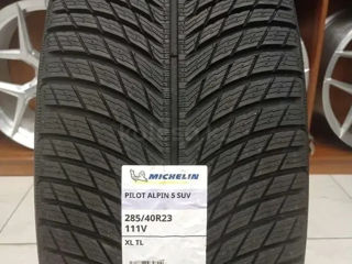 285/40 R23 111V XL Michelin Pilot Alpin 5 SUV - Range Rover foto 2