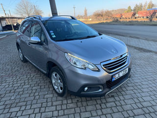 Peugeot 2008 foto 2