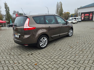 Renault Grand Scenic foto 2