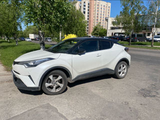 Toyota C-HR foto 1