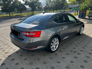 Skoda Superb foto 4