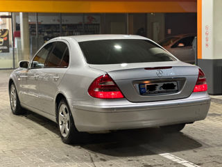 Mercedes E-Class foto 4