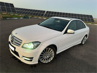 Mercedes C-Class foto 3