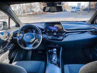 Toyota C-HR foto 4