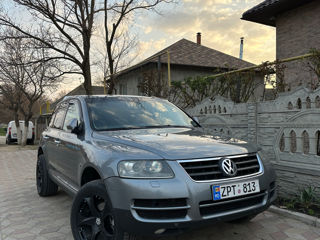 Volkswagen Touareg foto 1