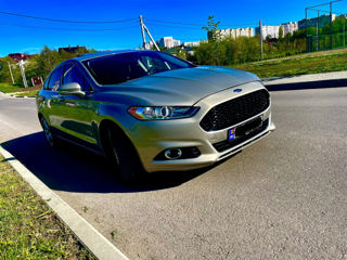 Ford Fusion foto 3