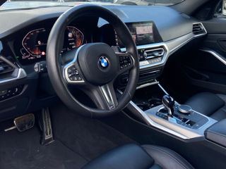 BMW 3 Series foto 8