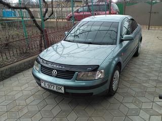 Volkswagen Passat foto 1