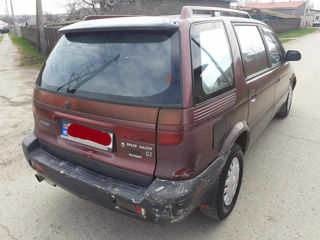 Mitsubishi Space Wagon foto 6