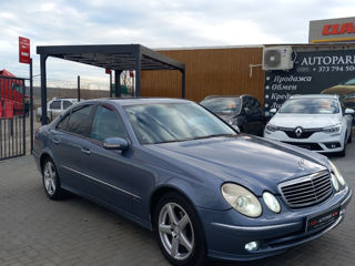 Mercedes E-Class foto 2