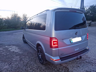 Volkswagen Caravelle foto 2