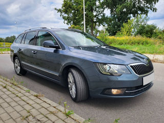 Skoda Superb foto 2