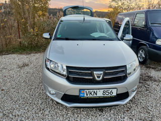 Dacia Sandero foto 2