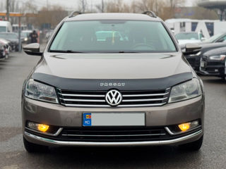 Volkswagen Passat foto 3