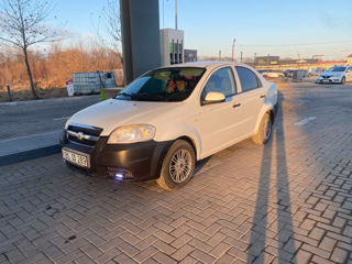 Chevrolet Aveo foto 2