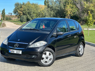 Mercedes A-Class foto 1