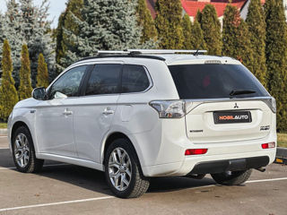 Mitsubishi Outlander foto 4