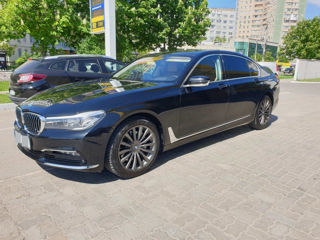 BMW 7 Series foto 2