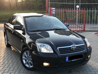 Toyota Avensis foto 4