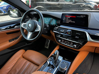 BMW 5 Series foto 8