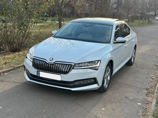 Skoda Superb foto 2