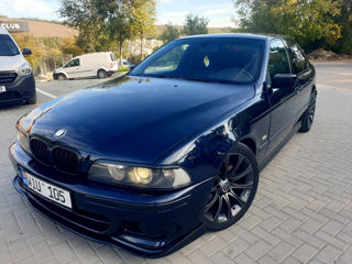 BMW 5 Series foto 8