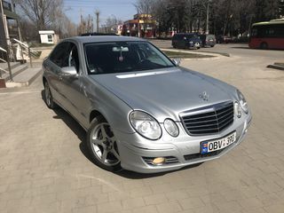 Mercedes E Class foto 1