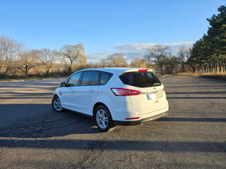 Ford S-Max foto 2