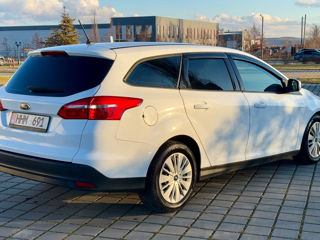 Ford Focus foto 4