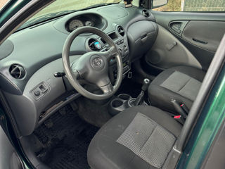 Toyota Yaris foto 10