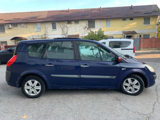 Renault Grand Scenic foto 2