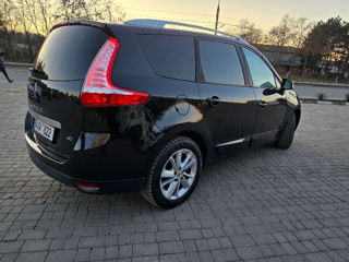 Renault Grand Scenic foto 2