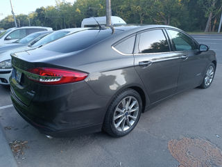 Ford Fusion foto 9