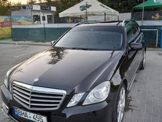 Mercedes E-Class foto 1