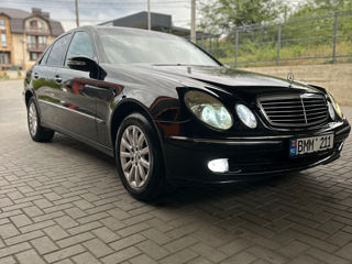 Mercedes E-Class foto 2