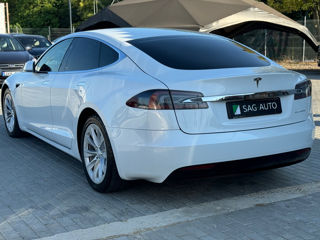 Tesla Model S foto 8