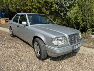 Mercedes Series (W124)