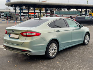 Ford Fusion foto 5